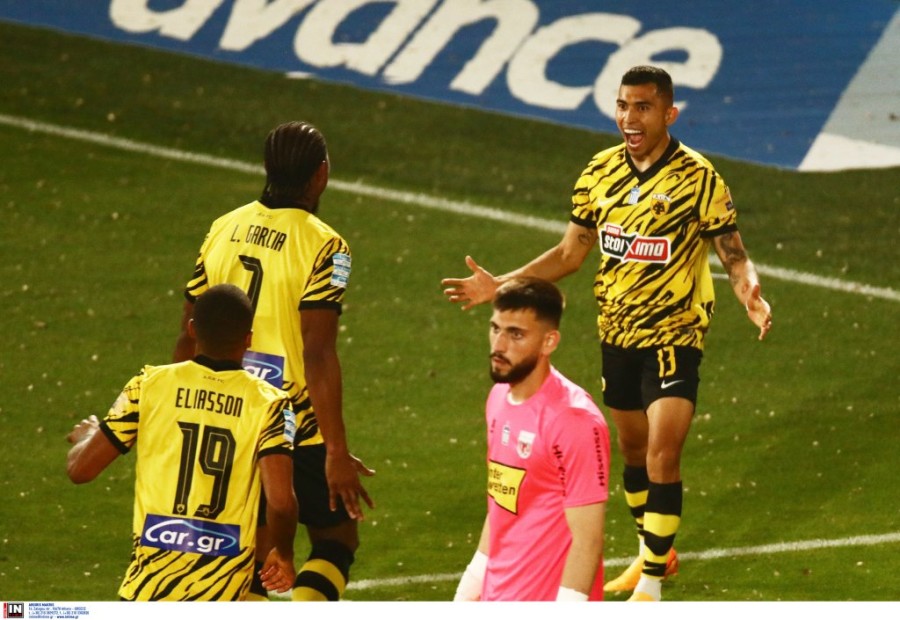 pineda goal celebration aek volos.jpg
