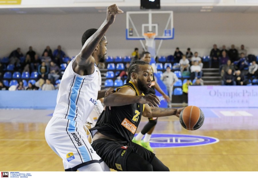 mitchell kolossos aek.jpg