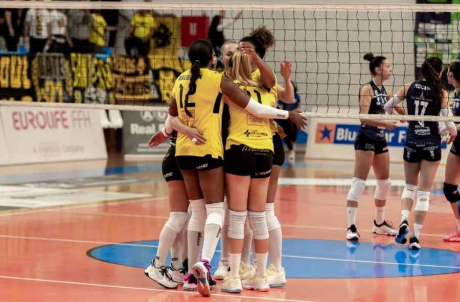 aek womens volleyball.jpg