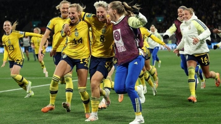 sweden womens football.jpg