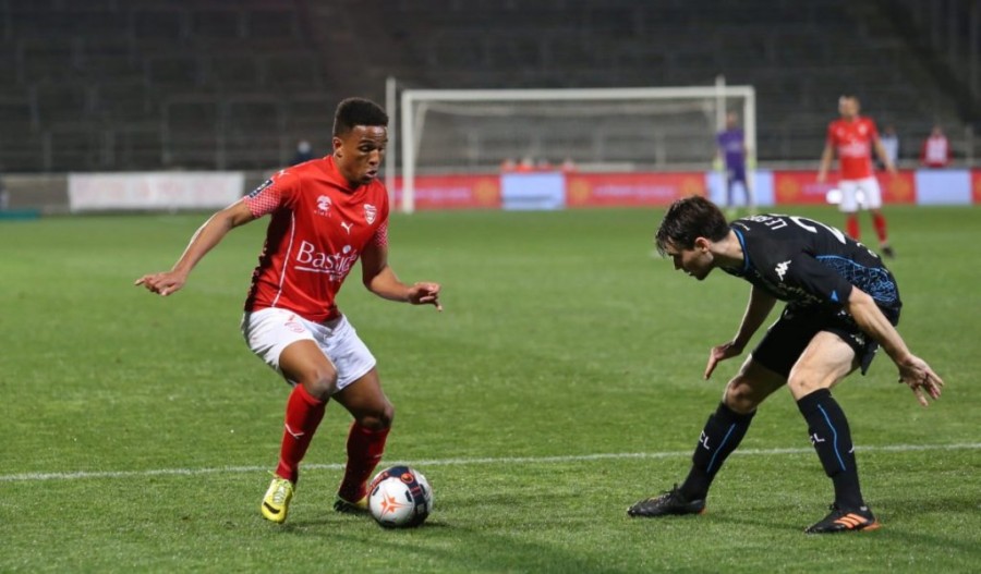 Eliasson-Nimes-Olympique-Football-Club-Lorient-Photo-Anthony-MaurinCV4P1081.jpg