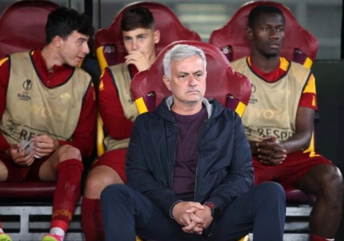 mourinho roma.jpg