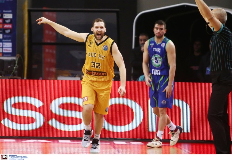 strelnieks aek tofas.jpg