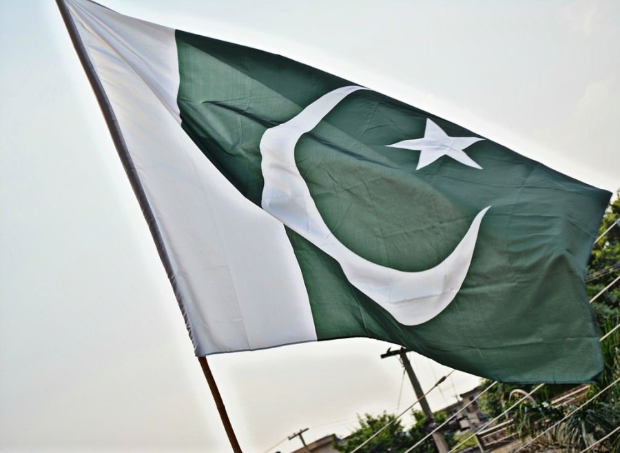 pakistan-national-flag-e2b62e-1024.jpg