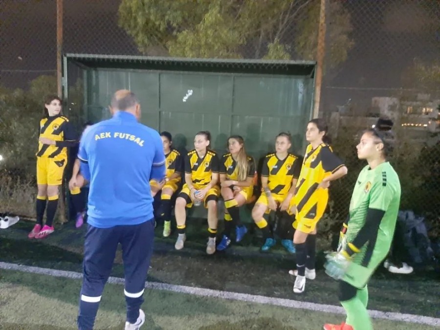 aek-women-futsal-salas-gynaikes-ginaikes-team-omada-omadiki-pagkosq.jpg