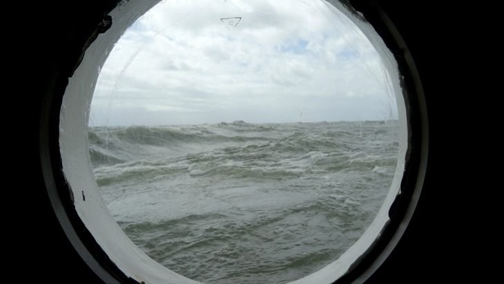 porthole-g2a12d5357_1280-730x412.jpg