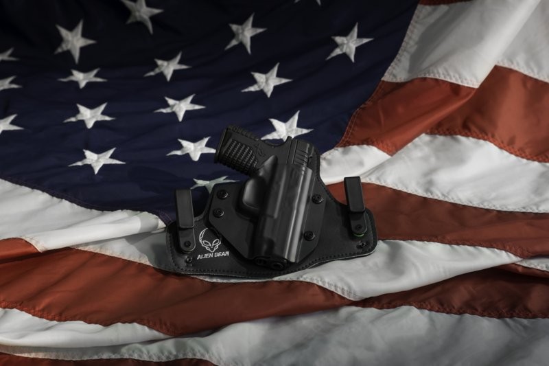 Gun_Holster_with_United_States_Flag.png