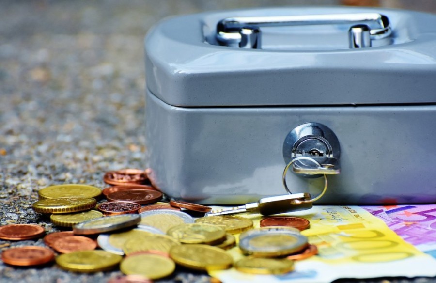 cashbox_money_currency_cash_box_finance_money_box_euro_cash_and_cash_equivalents-500085.jpg