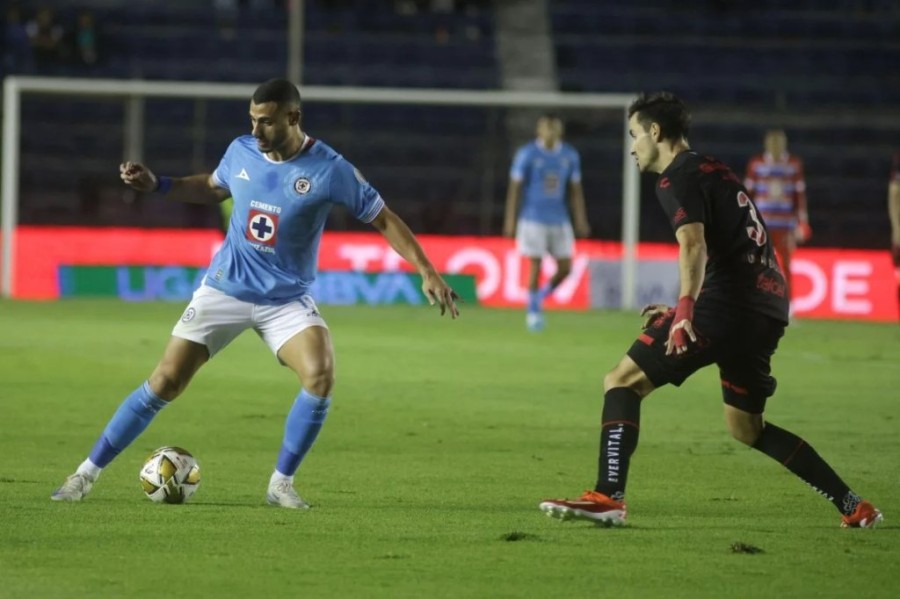 giorgos-giakoumakis-cruz-azul-jpg_11zon.jpg
