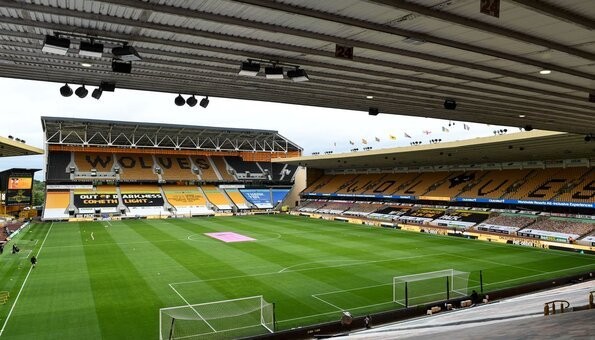 molineux..jpg