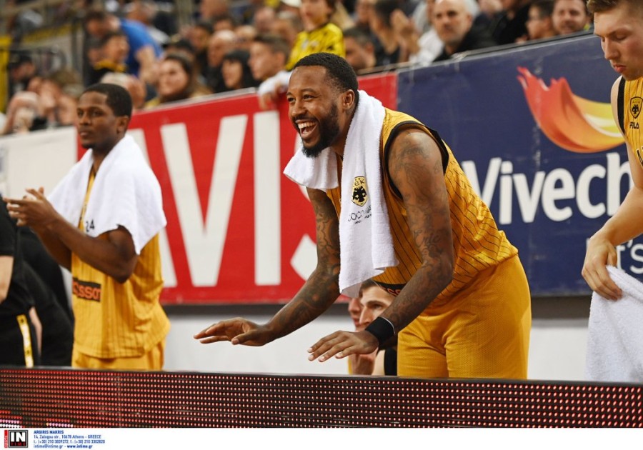 miles pangiria aek.jpg