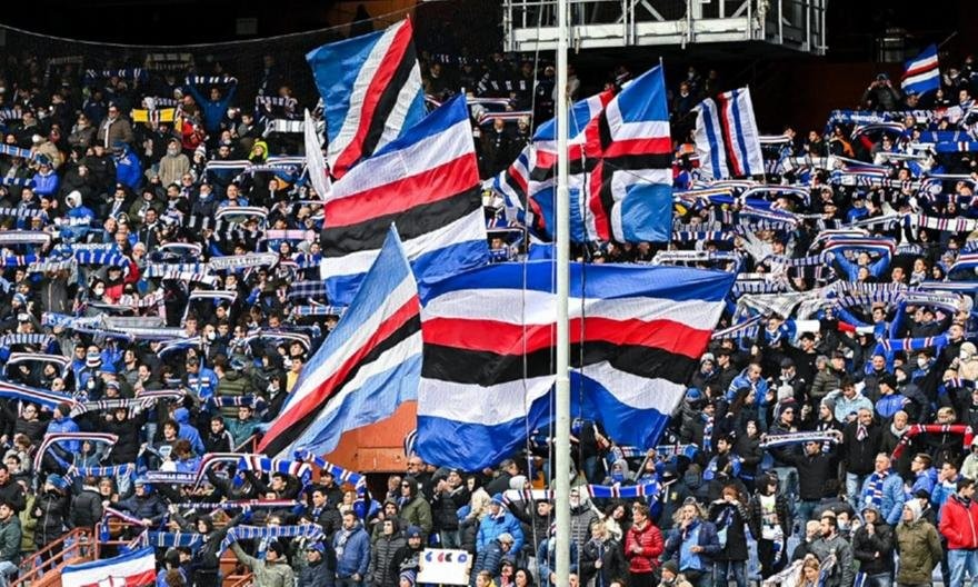 sampdoria-fans-2111-epa_212840.jpg