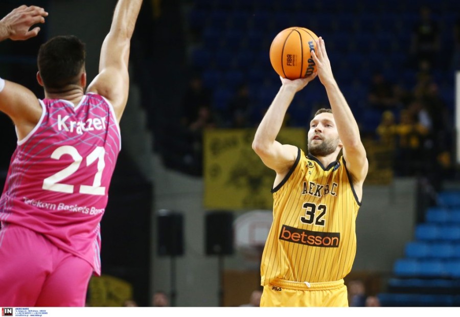 strelnieks aek bonn.jpg