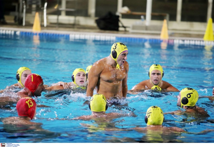 aek mens water polo.jpg