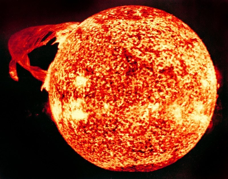 800px-Skylab_Solar_flare.jpg