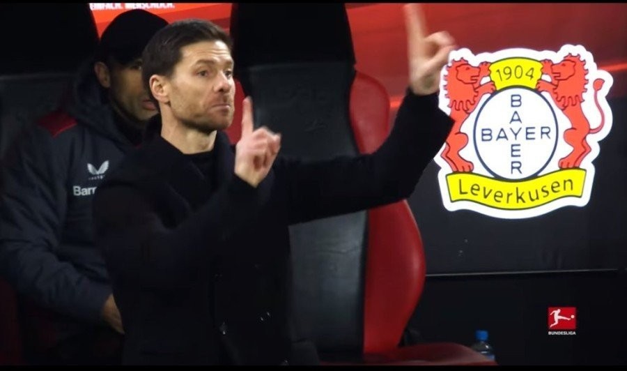 τσαμπι αλονσο.jpg