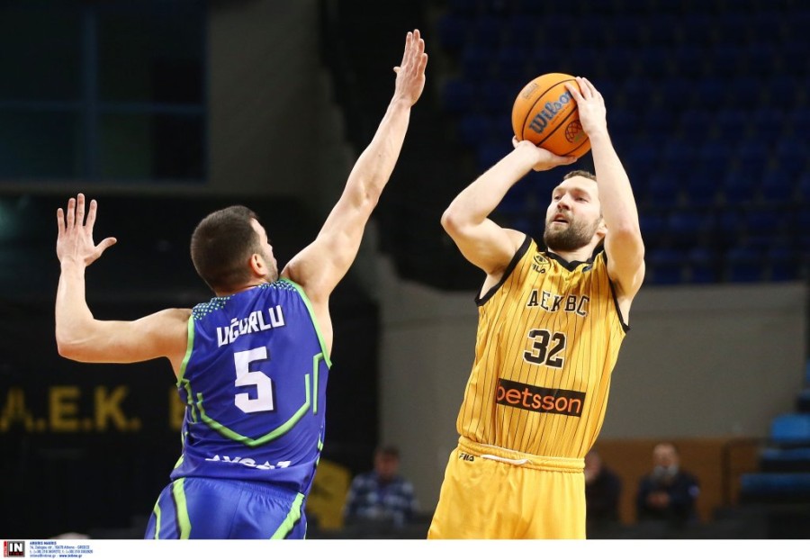 strelnieks aek tofas.jpg