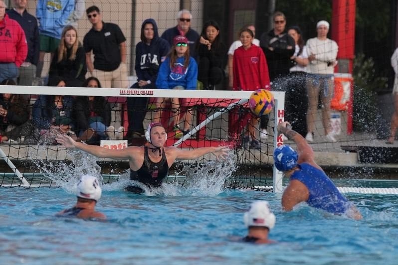 ethniki polo ginaikon.jpeg