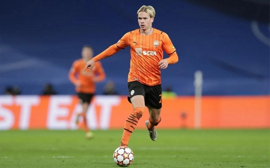 shakhtar-mudryk_213609 (1).jpg