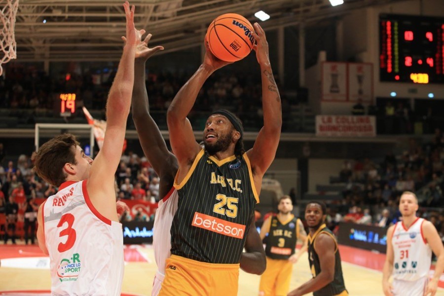 mitchell reggio emilia aek.jpg