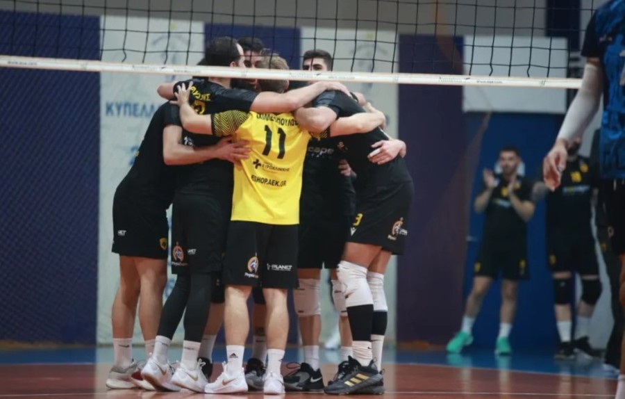 aek andres volley.jpg
