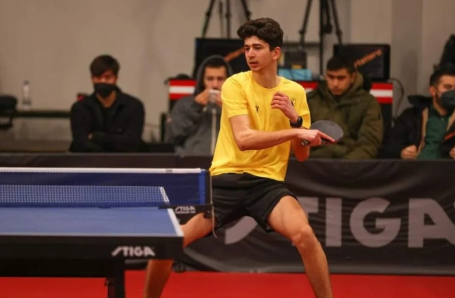 aek madesis ping pong.jpg