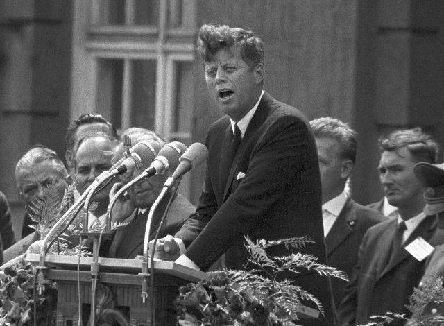 John_Kennedy-Berlin-1963.jpg