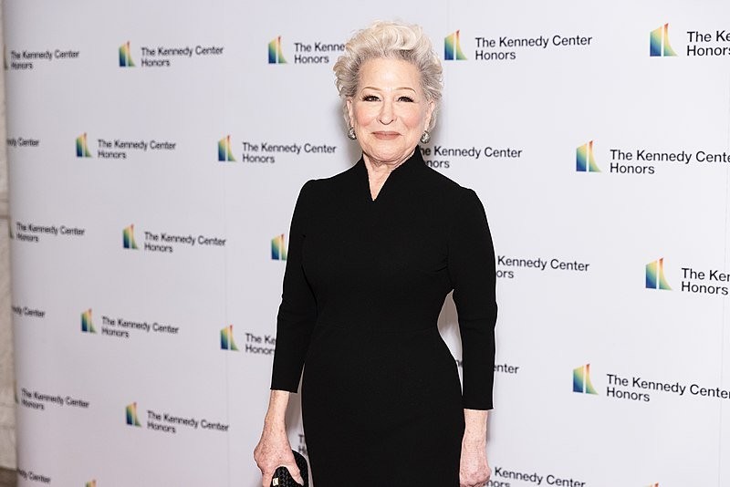Bette_Midler_2021_Kennedy_Center_Honors.jpg