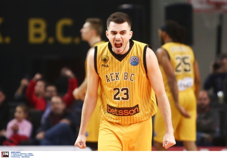 papadakis aek reggio emilia.jpg