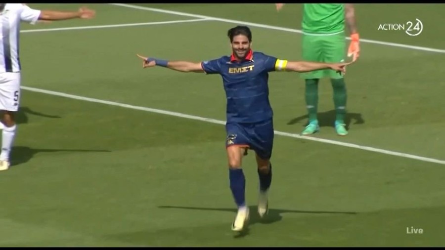 profile_player-960x540 (1).JPG