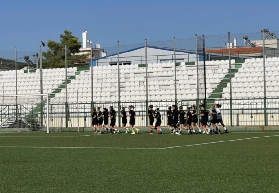 podosfairo ginaikon aek.jpg