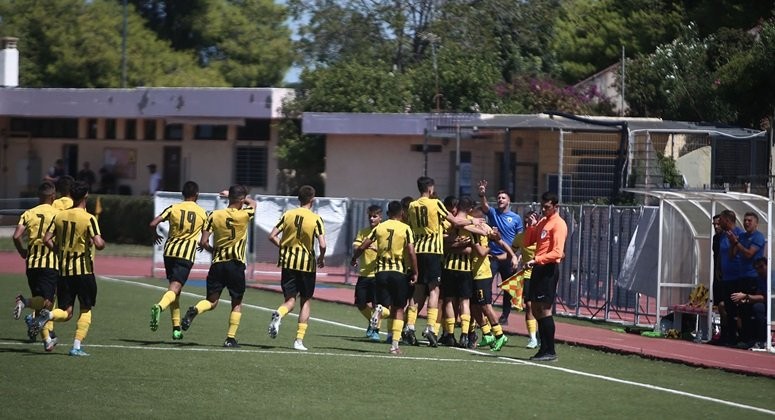 super-league-k17-aek-levadeiakos-3-1-denlarge.jpg