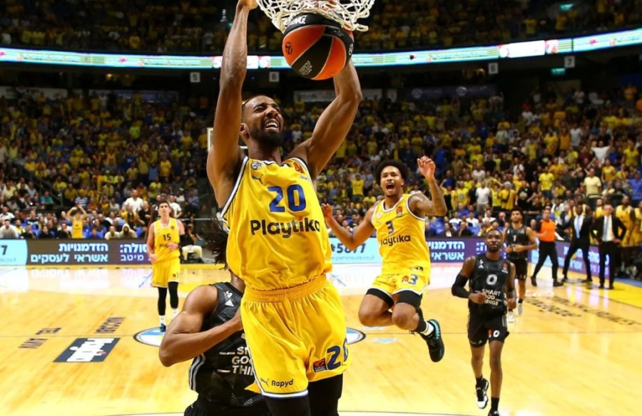 hollins austin dunk.jpg