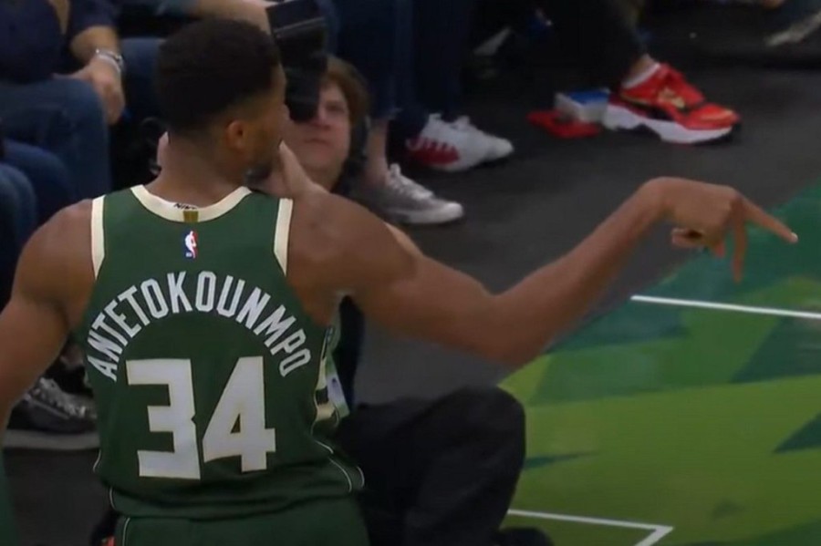 giannis2.jpg