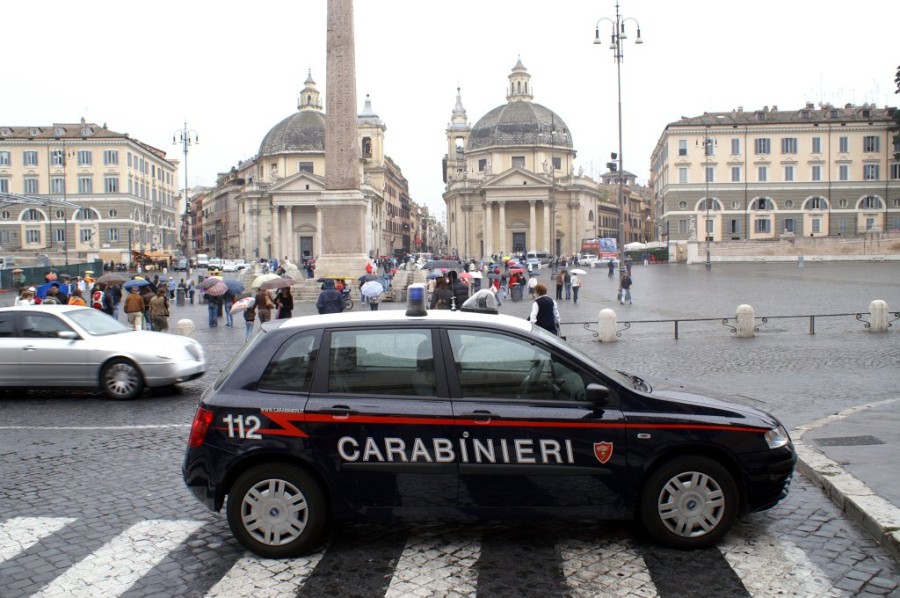 Carabinieri_car_Rome_Italy.jpg