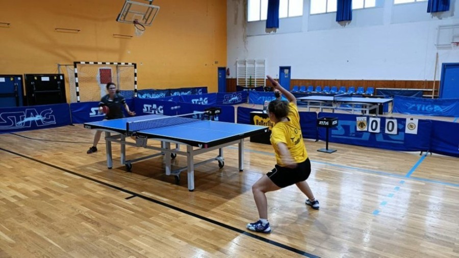 aek-pera-ping-pong-table-tennis-play-tsaptsinou.jpg