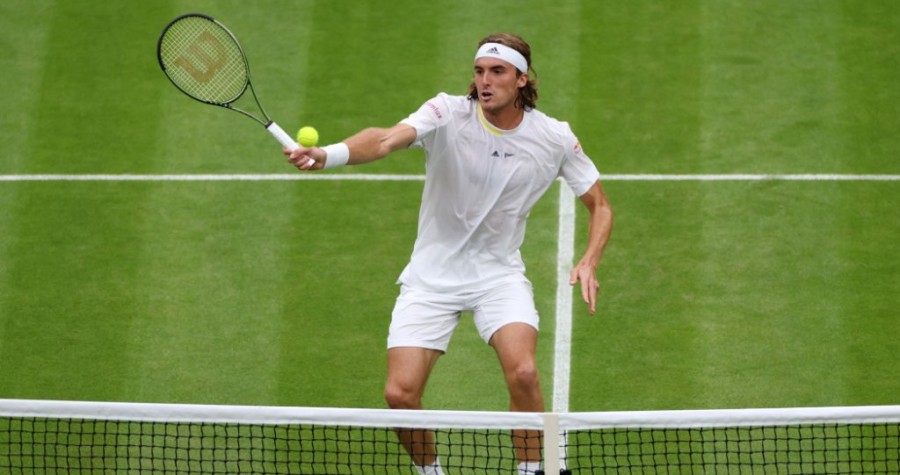 tsitsipas-wimbledon22-3.png