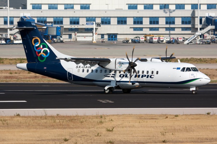 Olympic_Air_ATR_42-600_(SX-OAW)_@_ATH,_Sept_2016.jpg