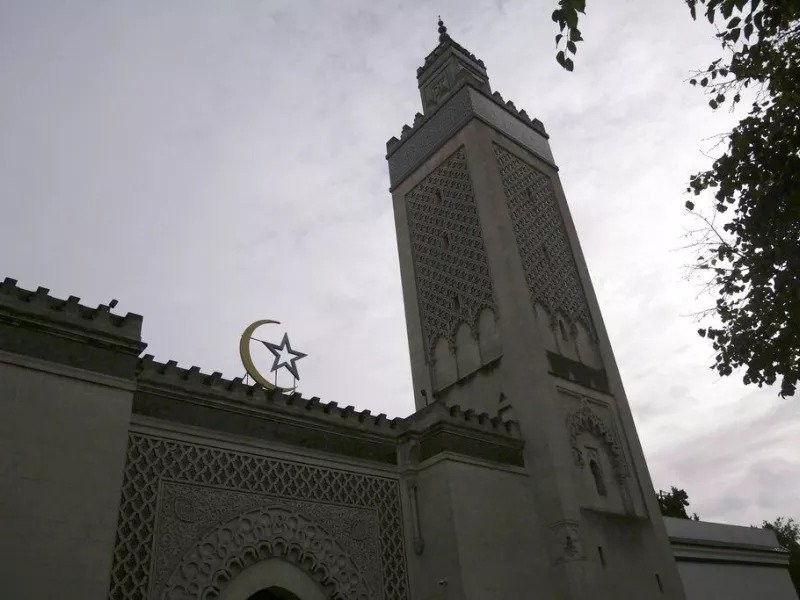 ap_tzami_mosque_parisi.jpg_11zon.jpg