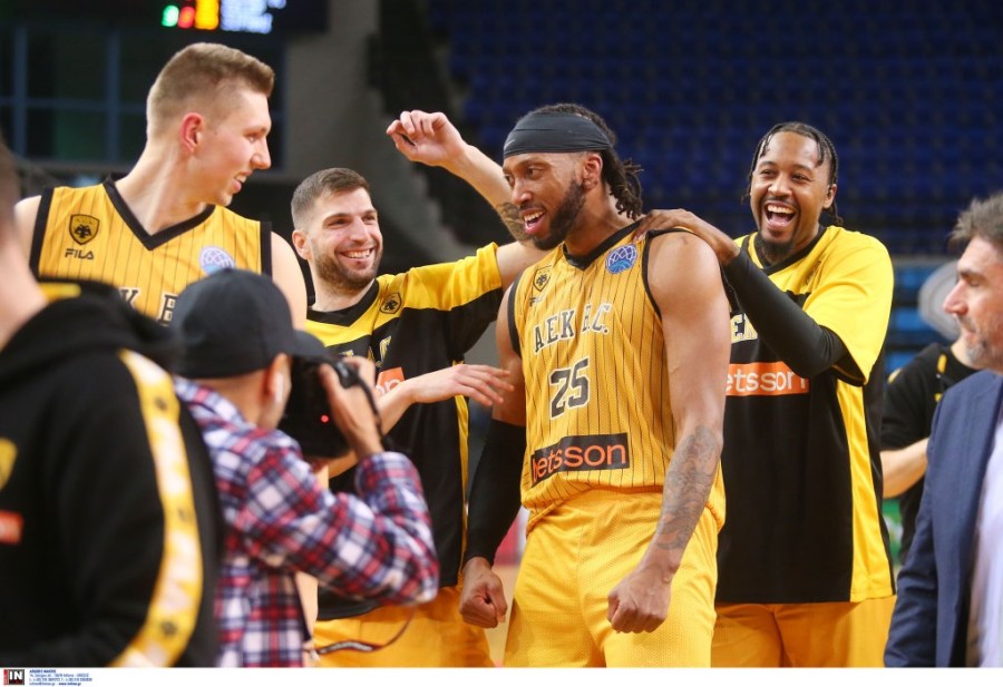 aek karsiyaka panigiria.jpg