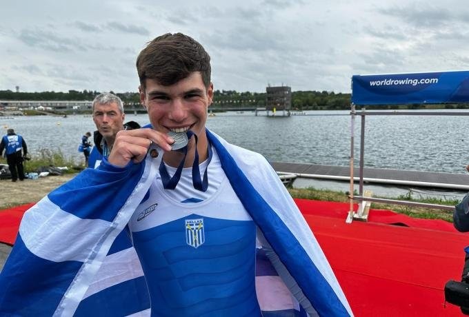 markygiannis rowing.jpg