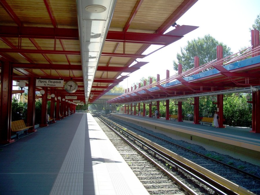 Athens_metro_Moschato_station.jpg