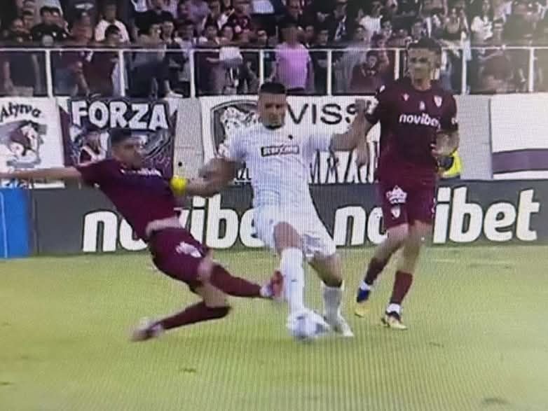 551224978_10239840775856752_3347488932240898649_n (1).jpg