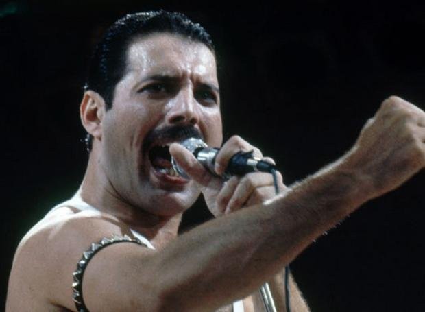Freddie_Mercury.jpg