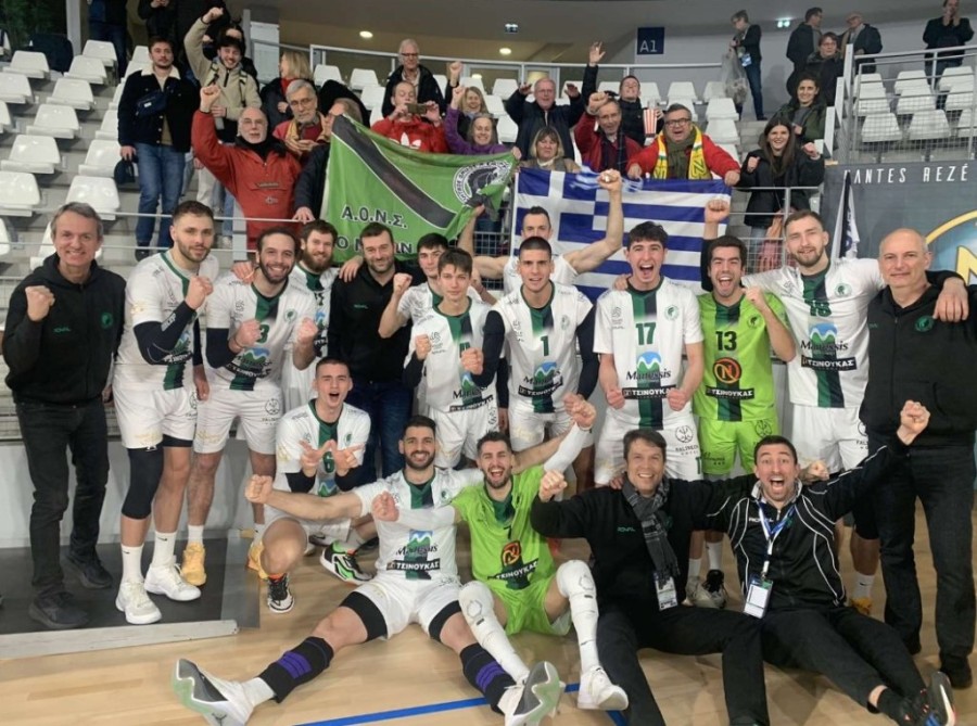 milonas volleyball.jpg