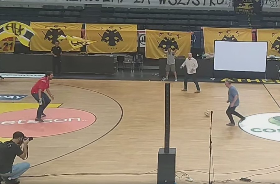 okonski karagiozopoulos.jpg