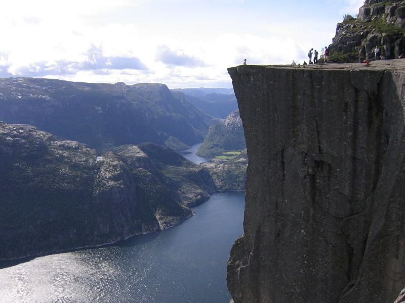 Norway_Preikestolen.jpg