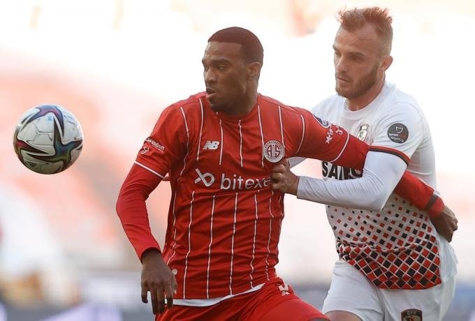 ΧΑΤΖΙ ΡΑΙΤ.jpg