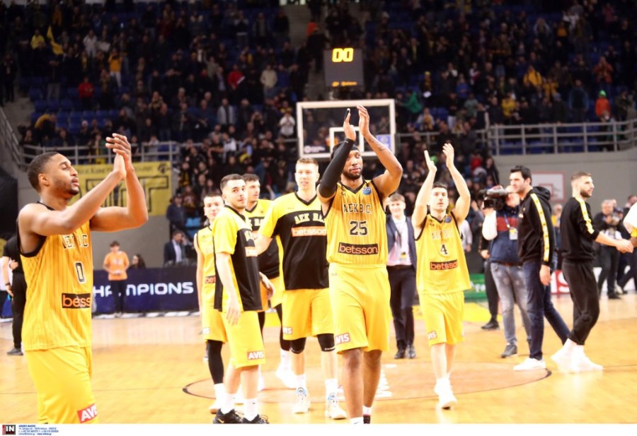 aek galatasaray players celebration.jpg