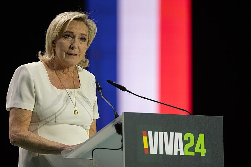 Marine_Le_Pen_VIVA_24_(2) (1).jpg